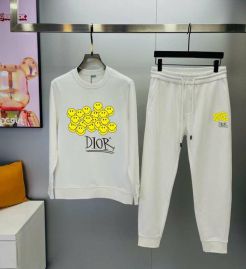 Picture of Dior SweatSuits _SKUDiorM-5XLkdtn16127995